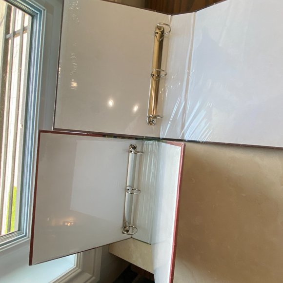 3/$20, Pair of View Binder, File Folder, NWOT - Picture 3 of 3